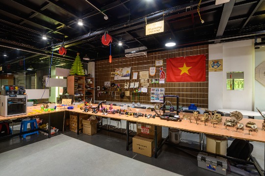 Faculty of Information Technology and Communications